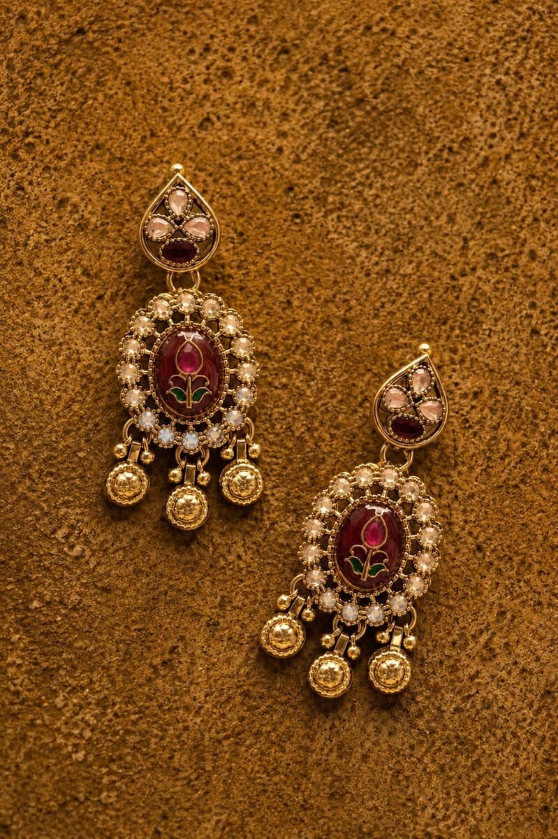 Heritage jewellery styling